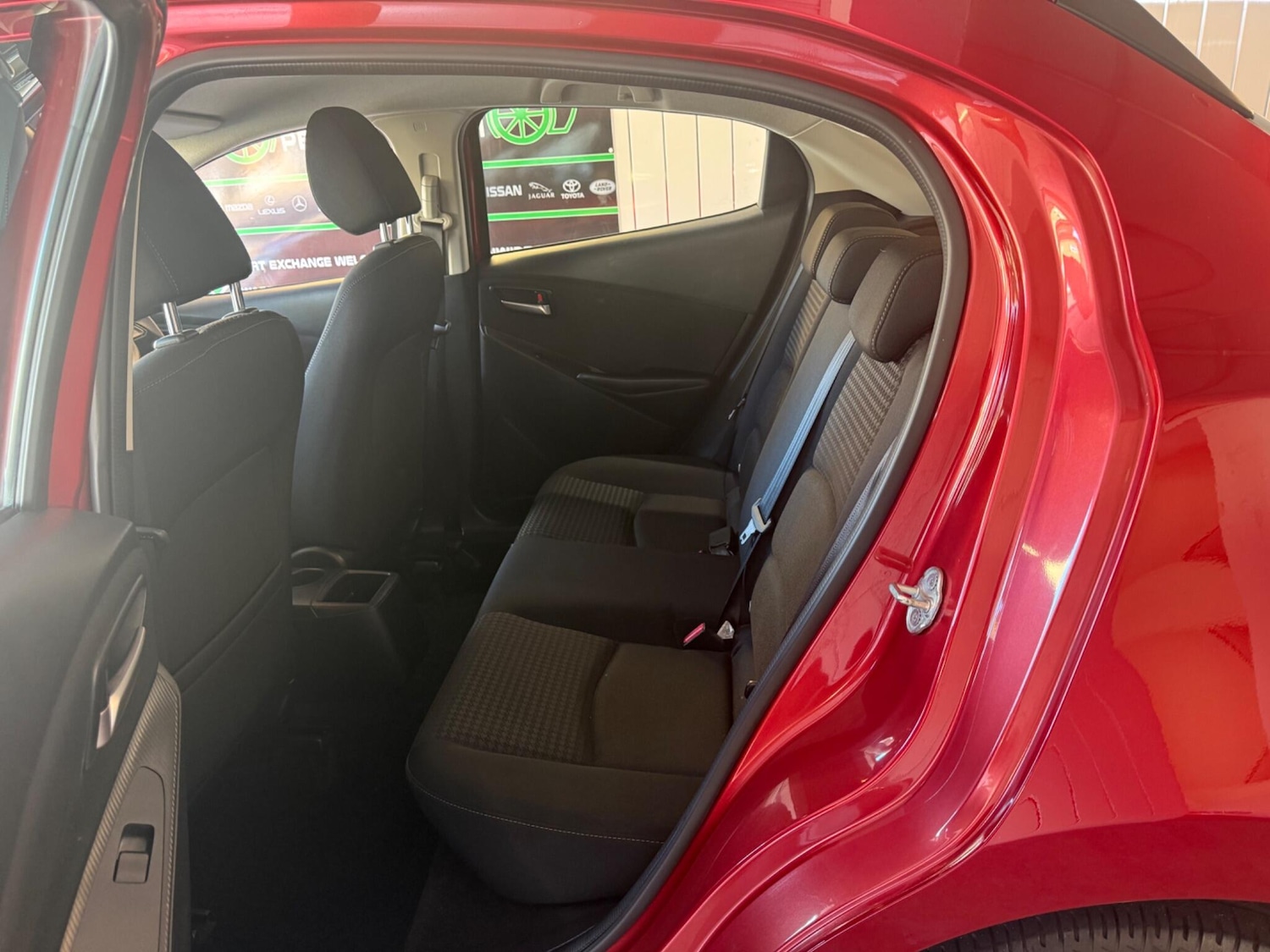 Used Mazda Mazda2 2018 for sale - 76993447: Photo 10