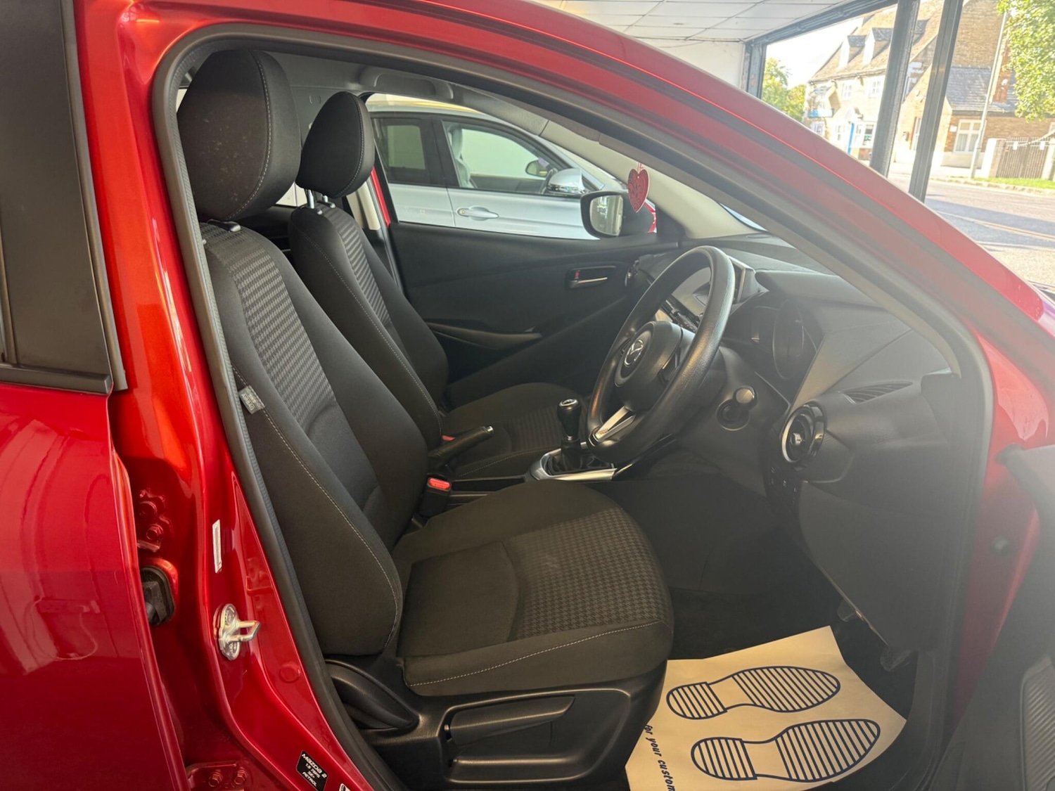 Used Mazda Mazda2 2018 for sale - 76993447: Photo 9