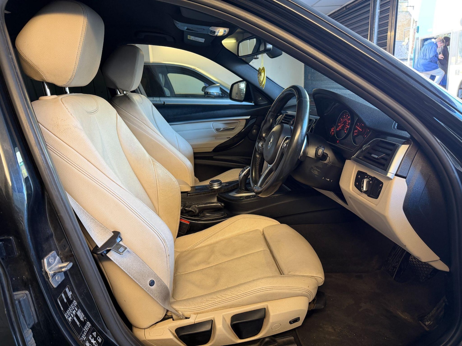 Used BMW 3 Series 2017 for sale - 77238145: Photo 9