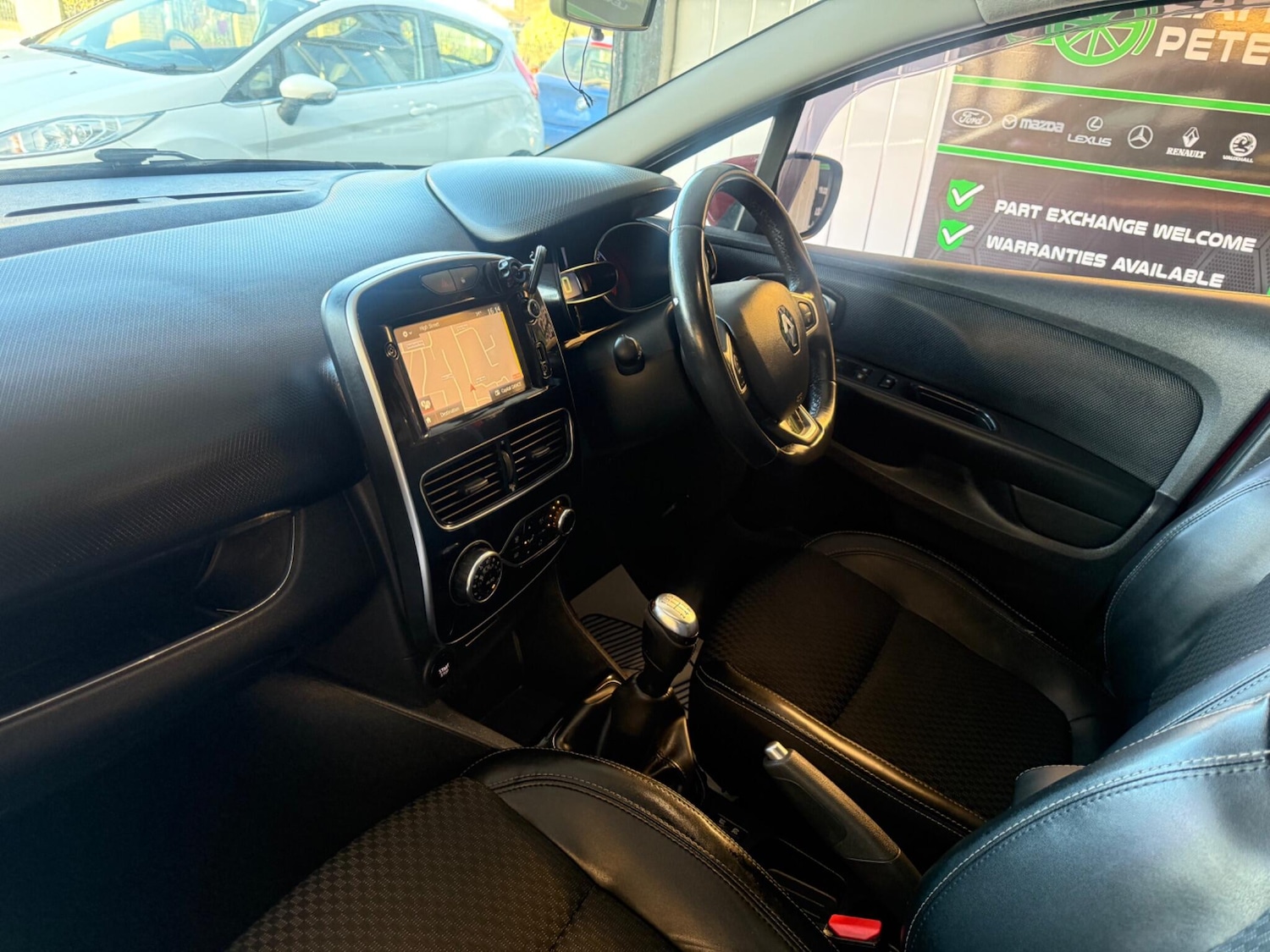 Used Renault Clio 2016 for sale - 77838578: Photo 14