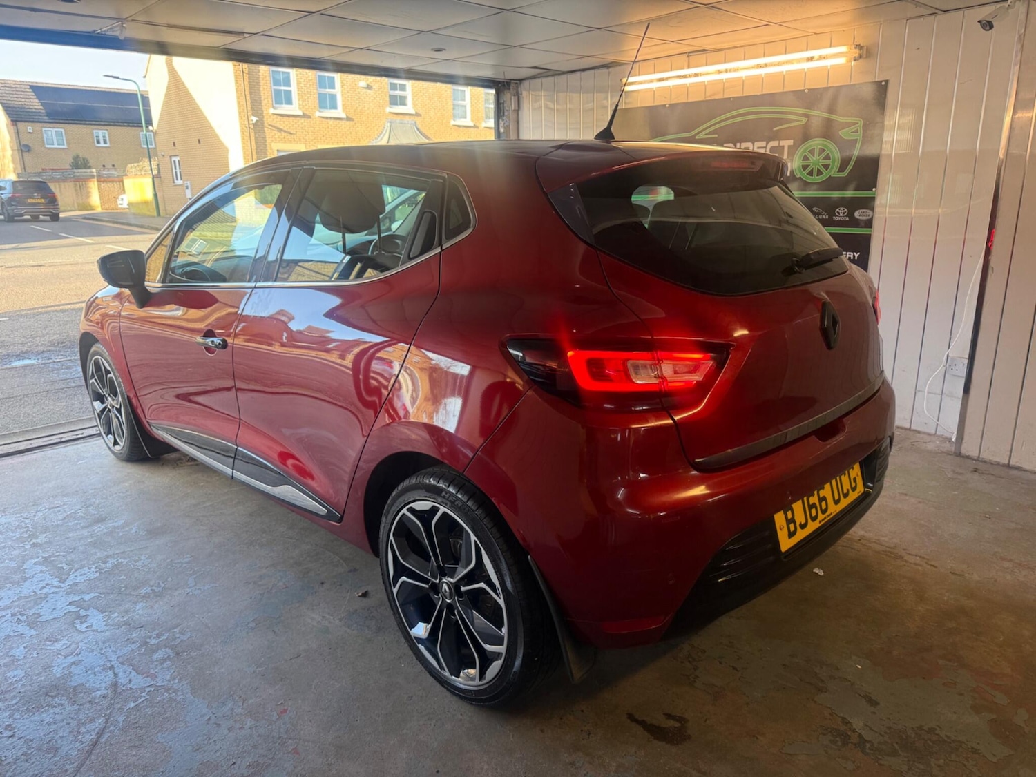 Used Renault Clio 2016 for sale - 77838578: Photo 6