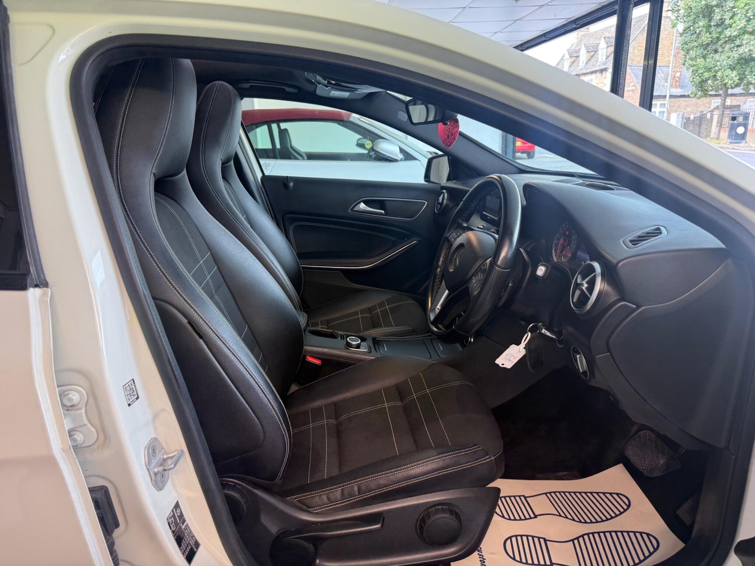 Used Mercedes-Benz A-Class 2015 for sale - 76989163: Photo 11