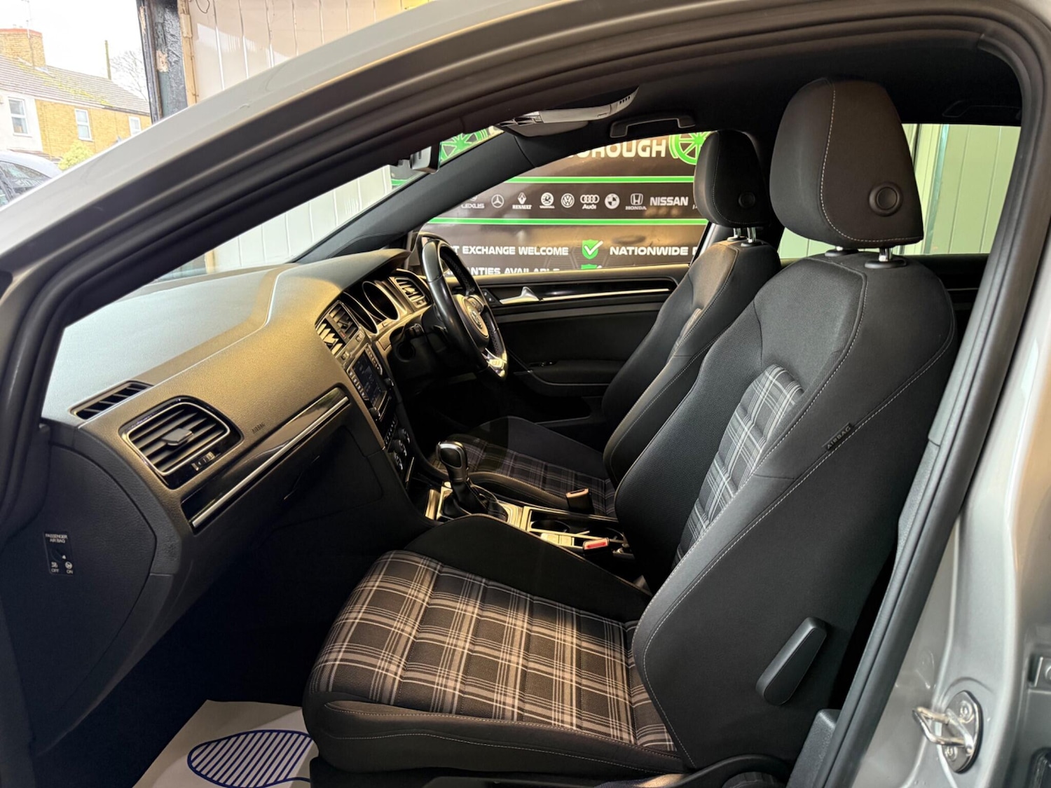 Used Volkswagen Golf 2016 for sale - 77625485: Photo 14