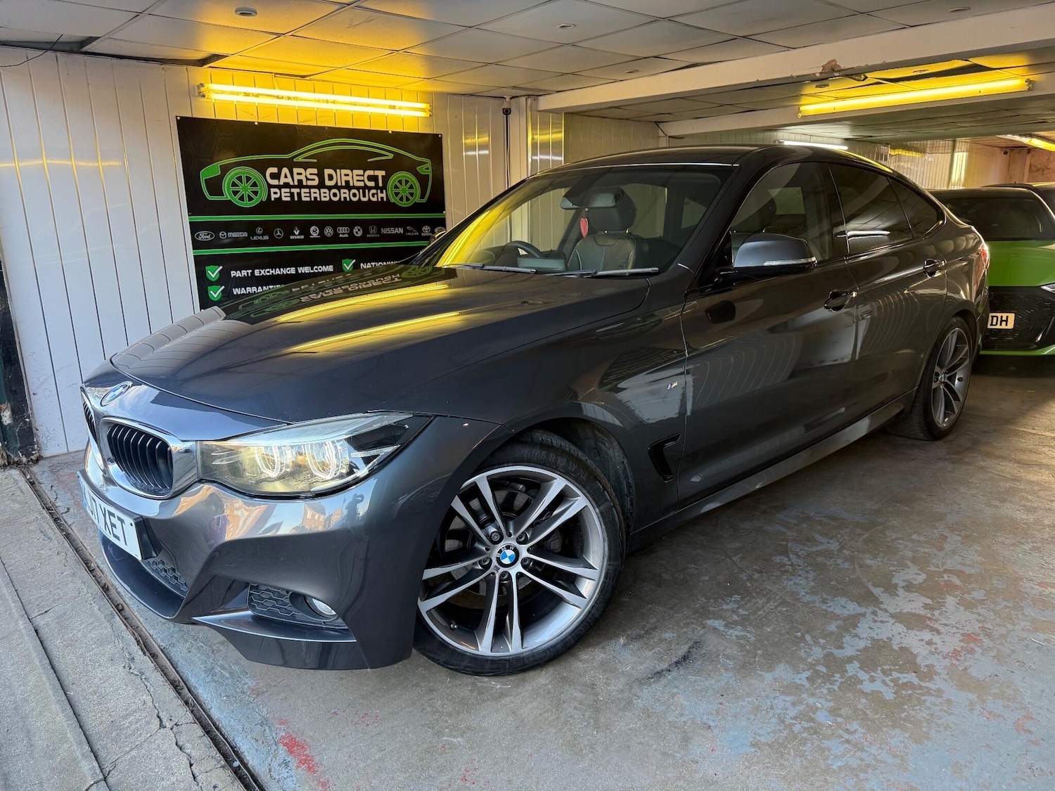 Used BMW 3 Series 2017 for sale - 77050010: Photo 2