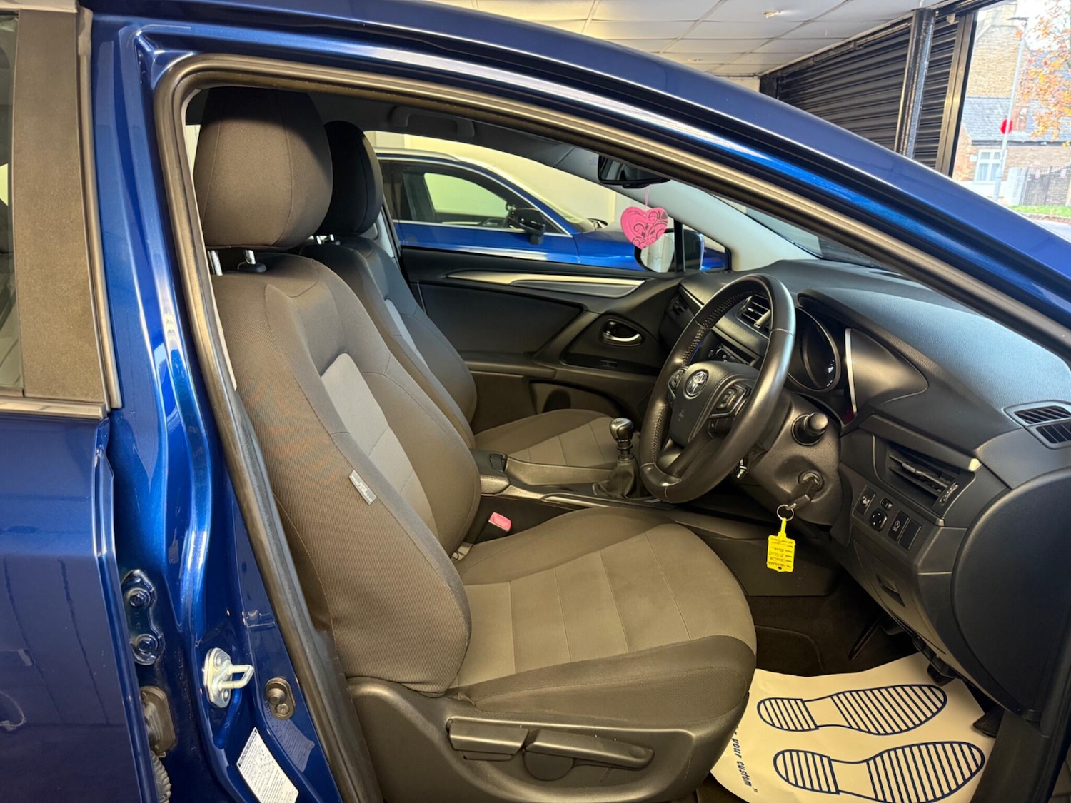 Used Toyota Avensis 2016 for sale - 76485317: Photo 9