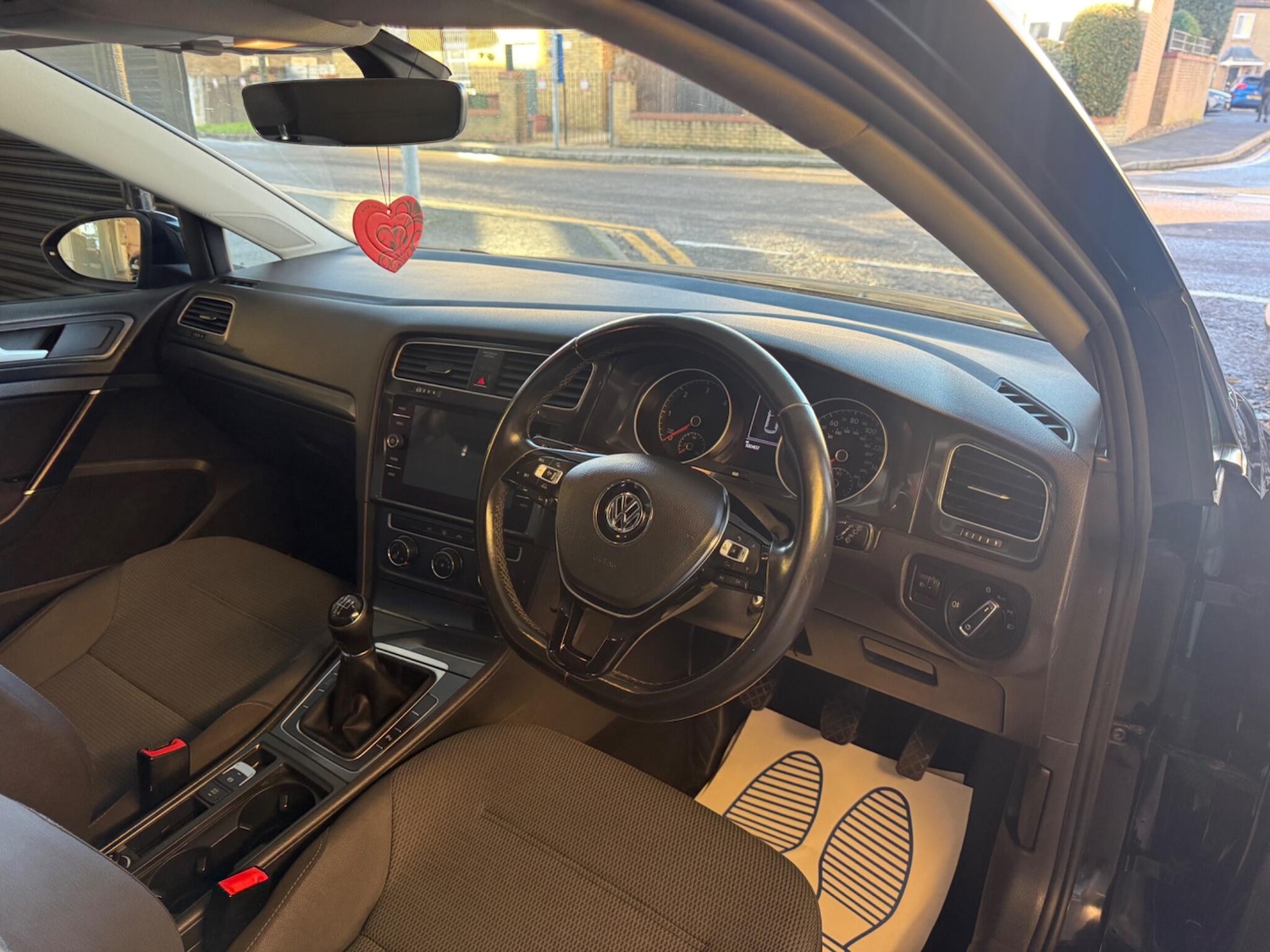 Used Volkswagen Golf 2017 for sale - 76780843: Photo 11