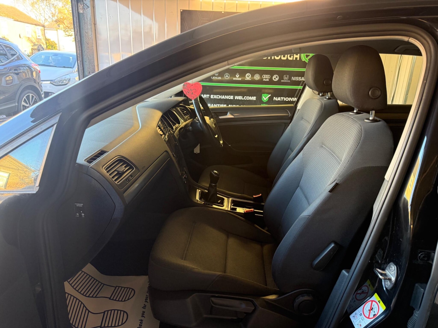 Used Volkswagen Golf 2017 for sale - 76780843: Photo 12