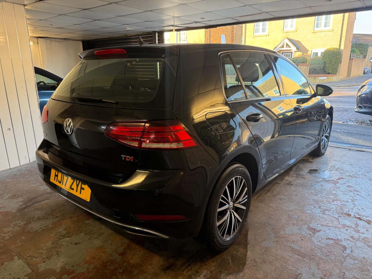 Used Volkswagen Golf 2017 for sale - 76780843: Photo 6