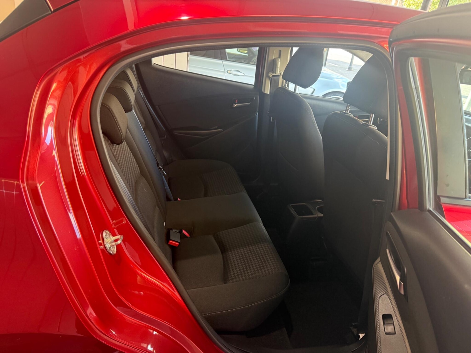 Used Mazda Mazda2 2018 for sale - 76042190: Photo 13