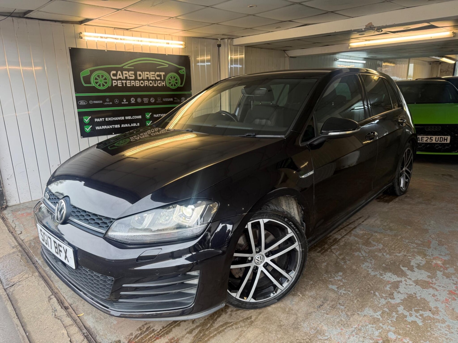 Used Volkswagen Golf 2017 for sale - 77625166: Photo 2