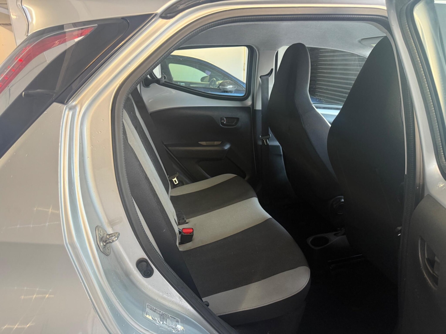 Used Toyota AYGO 2015 for sale - 76728596: Photo 10