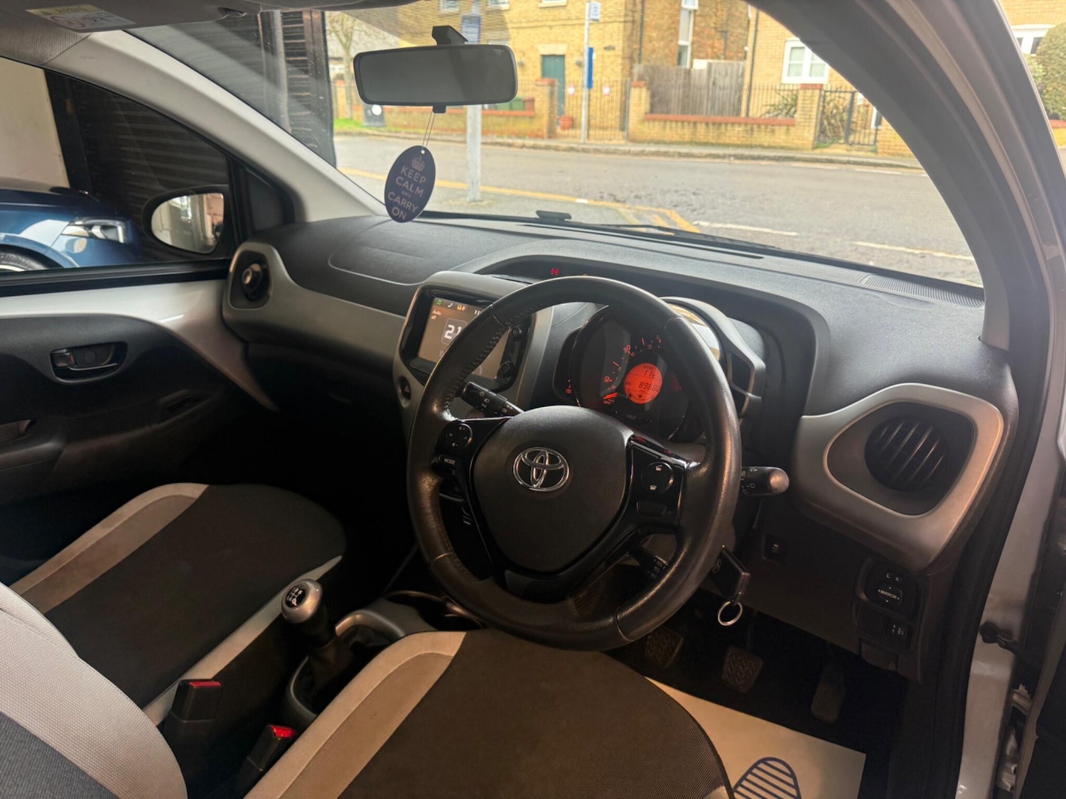 Used Toyota AYGO 2015 for sale - 76728596: Photo 11