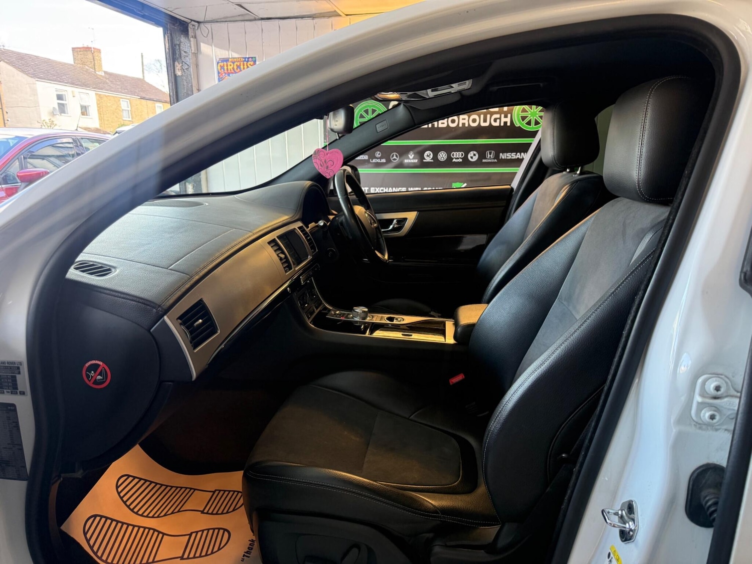 Used Jaguar XF 2013 for sale - 78141360: Photo 12