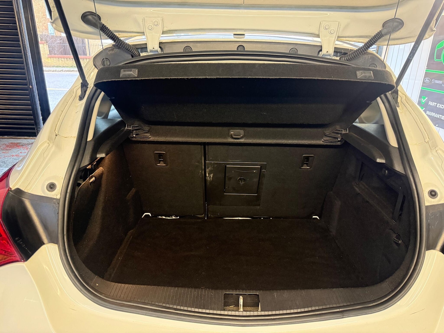 Used Vauxhall Astra 2015 for sale - 76887406: Photo 15