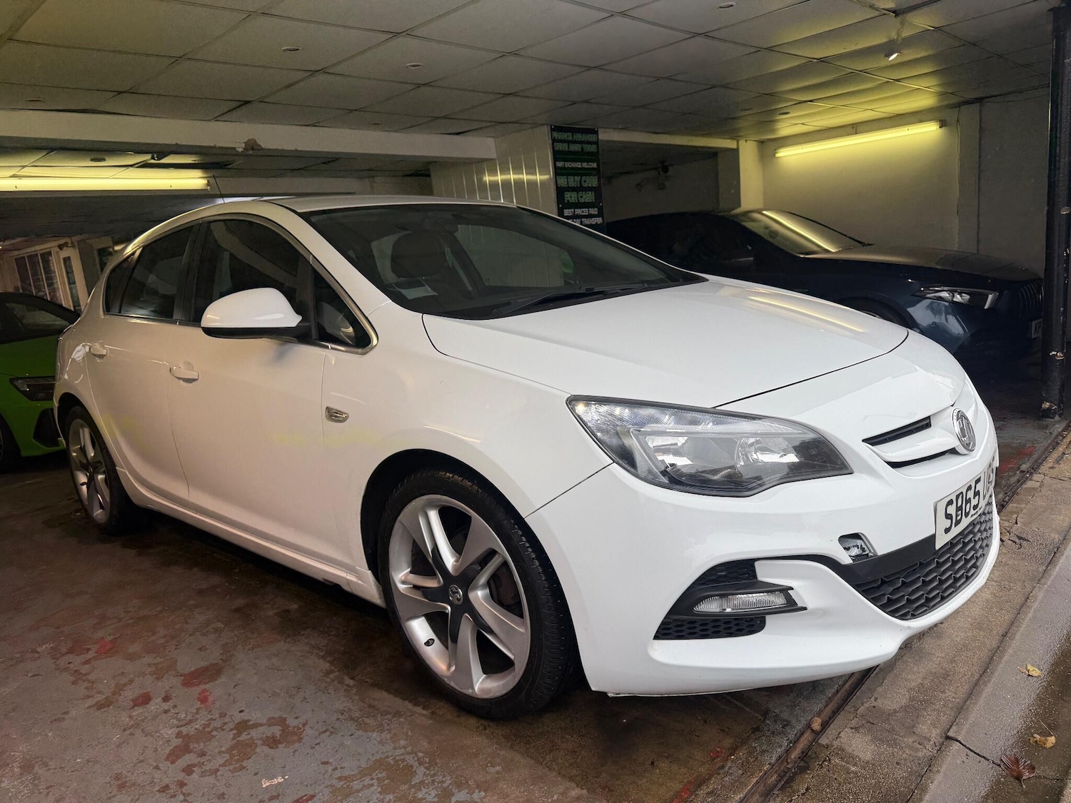 Used Vauxhall Astra 2015 for sale - 76887406: Photo 3