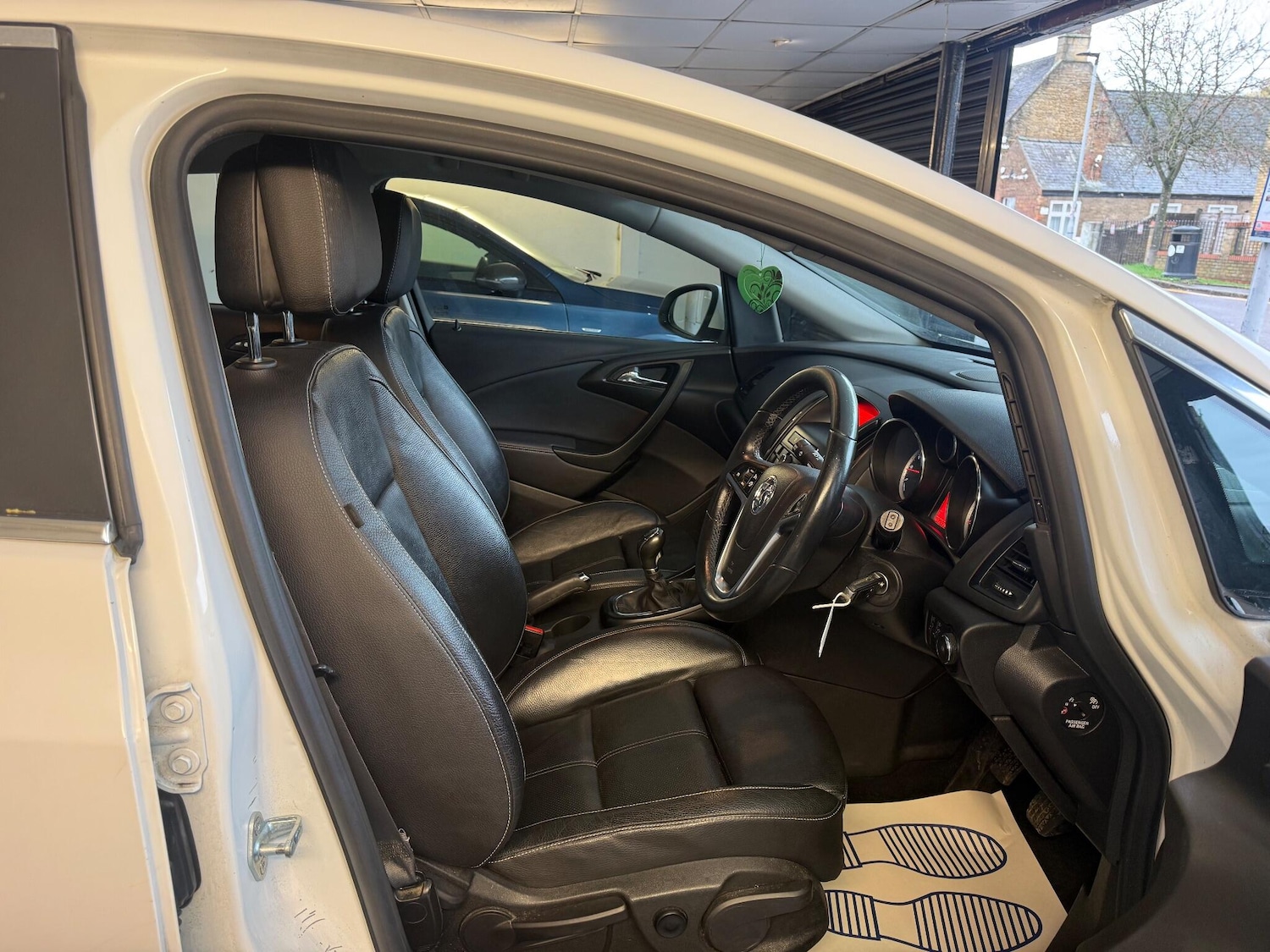 Used Vauxhall Astra 2015 for sale - 76887406: Photo 9