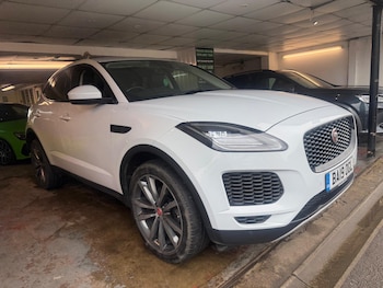 Used Jaguar E-Pace 2019 for sale - 77611850: Photo