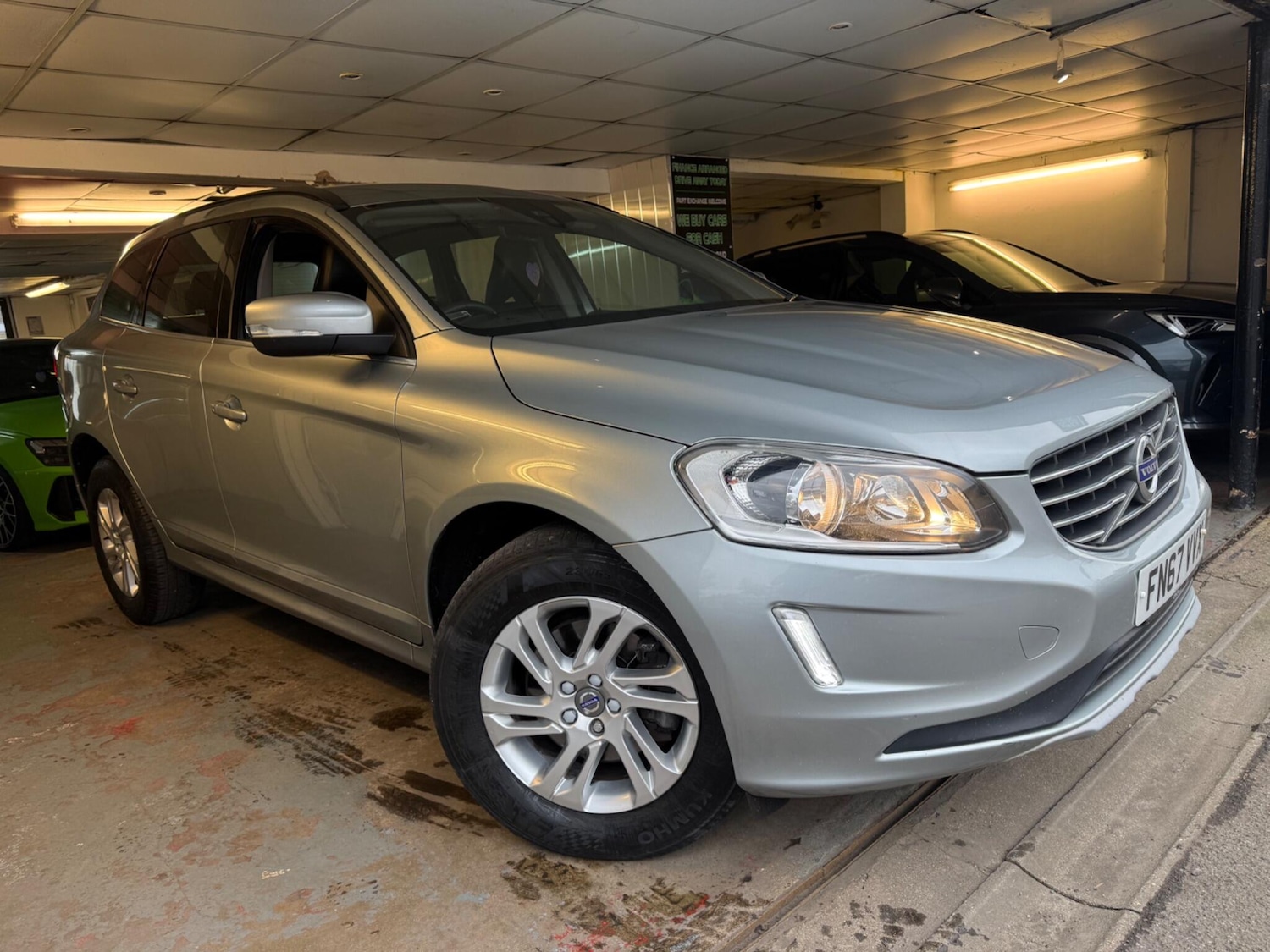 Used Volvo XC60 2017 for sale - 77646917: Photo 1