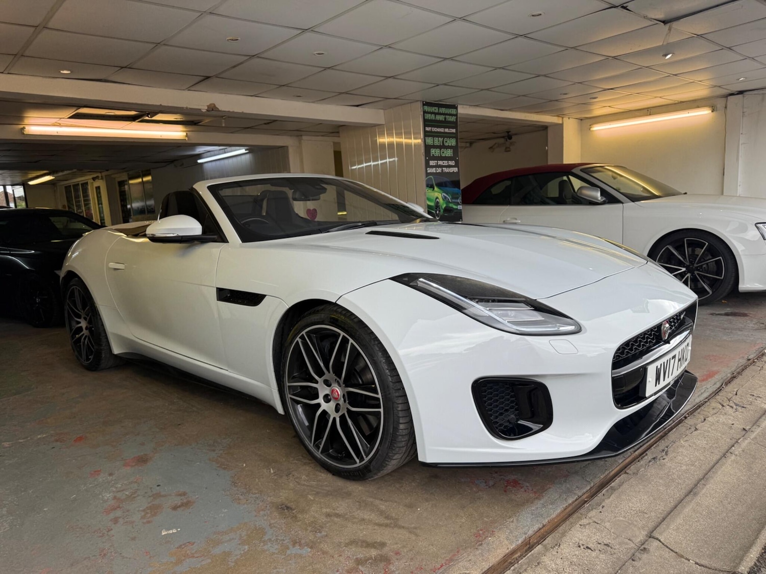 Used Jaguar F-Type 2017 for sale - 76989273: Photo 3
