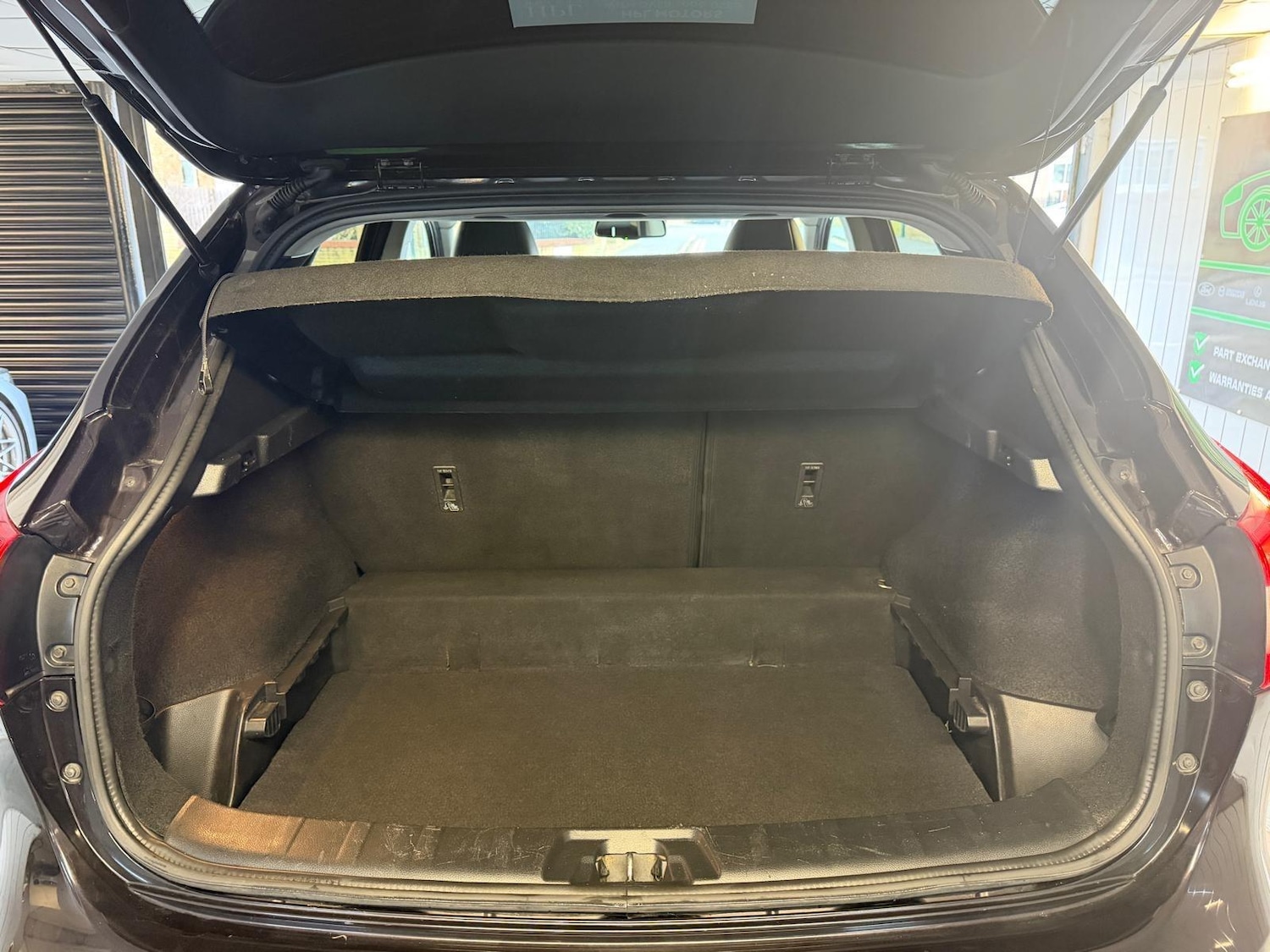 Used Nissan Qashqai 2017 for sale - 77958479: Photo 17