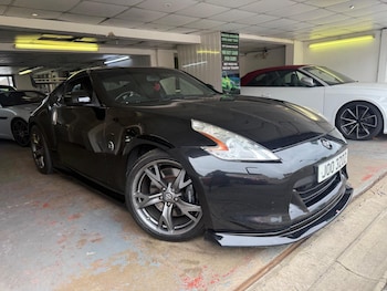 Nissan - 370 Z