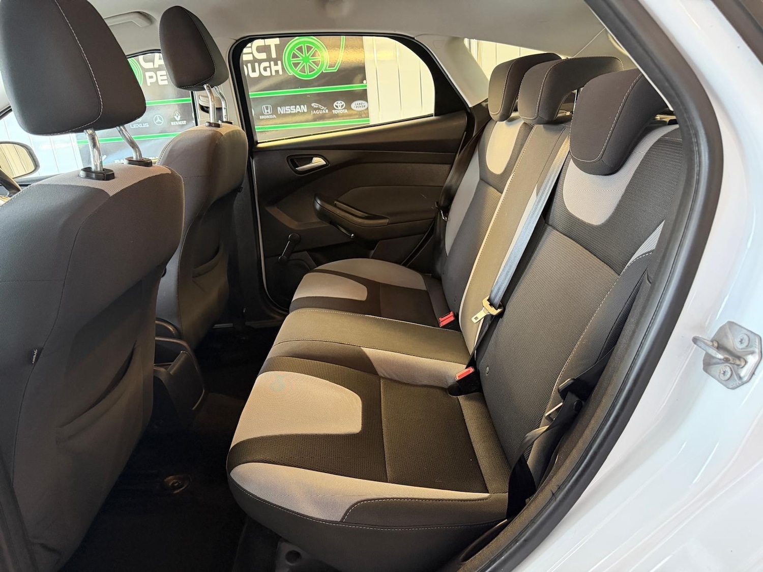 Used Ford Focus 2013 for sale - 77440896: Photo 8