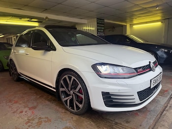 Used Volkswagen Golf 2016 for sale - 76522147: Photo