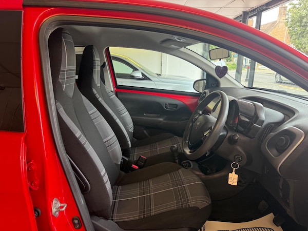 Used Peugeot 108 2017 for sale - 75166136: Photo 9
