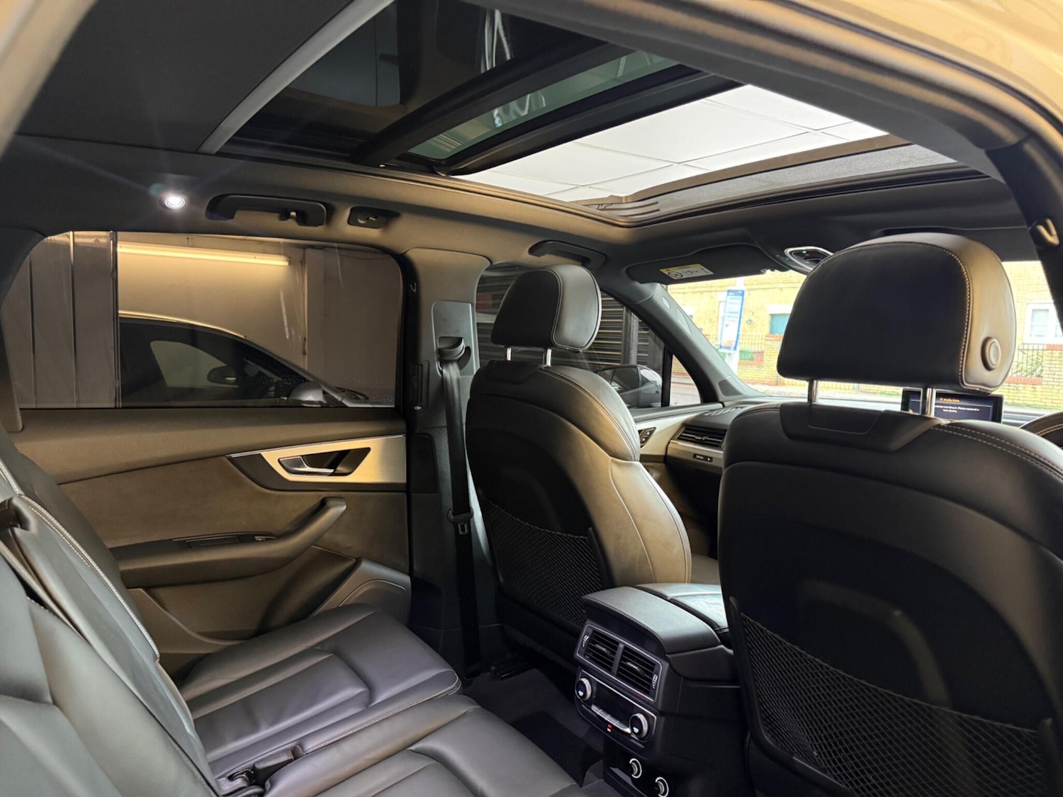 Used Audi SQ7 2017 for sale - 77278569: Photo 15