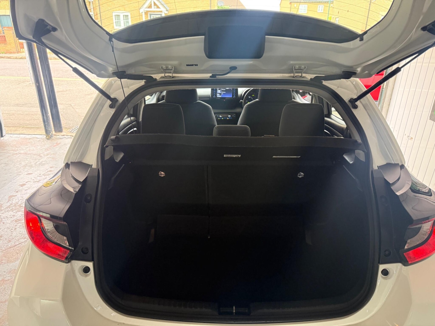 Used Toyota Yaris 2022 for sale - 76995350: Photo 16