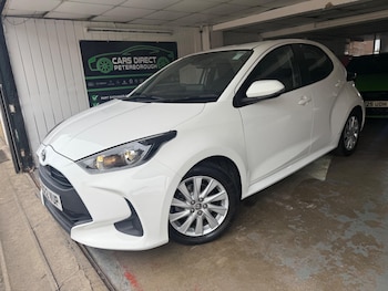 Used Toyota Yaris 2022 for sale - 76995350: Photo