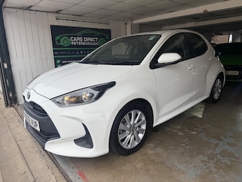 Used Toyota Yaris 2022 for sale - 76995350: Photo