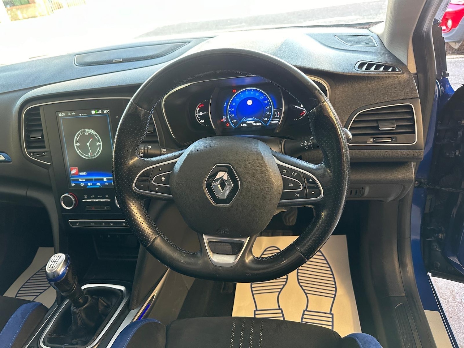 Used Renault Megane 2018 for sale - 76108405: Photo 10