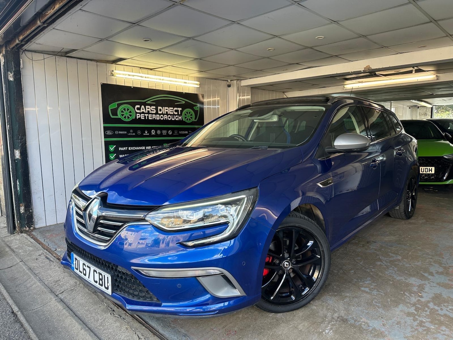 Used Renault Megane 2018 for sale - 76108405: Photo 2