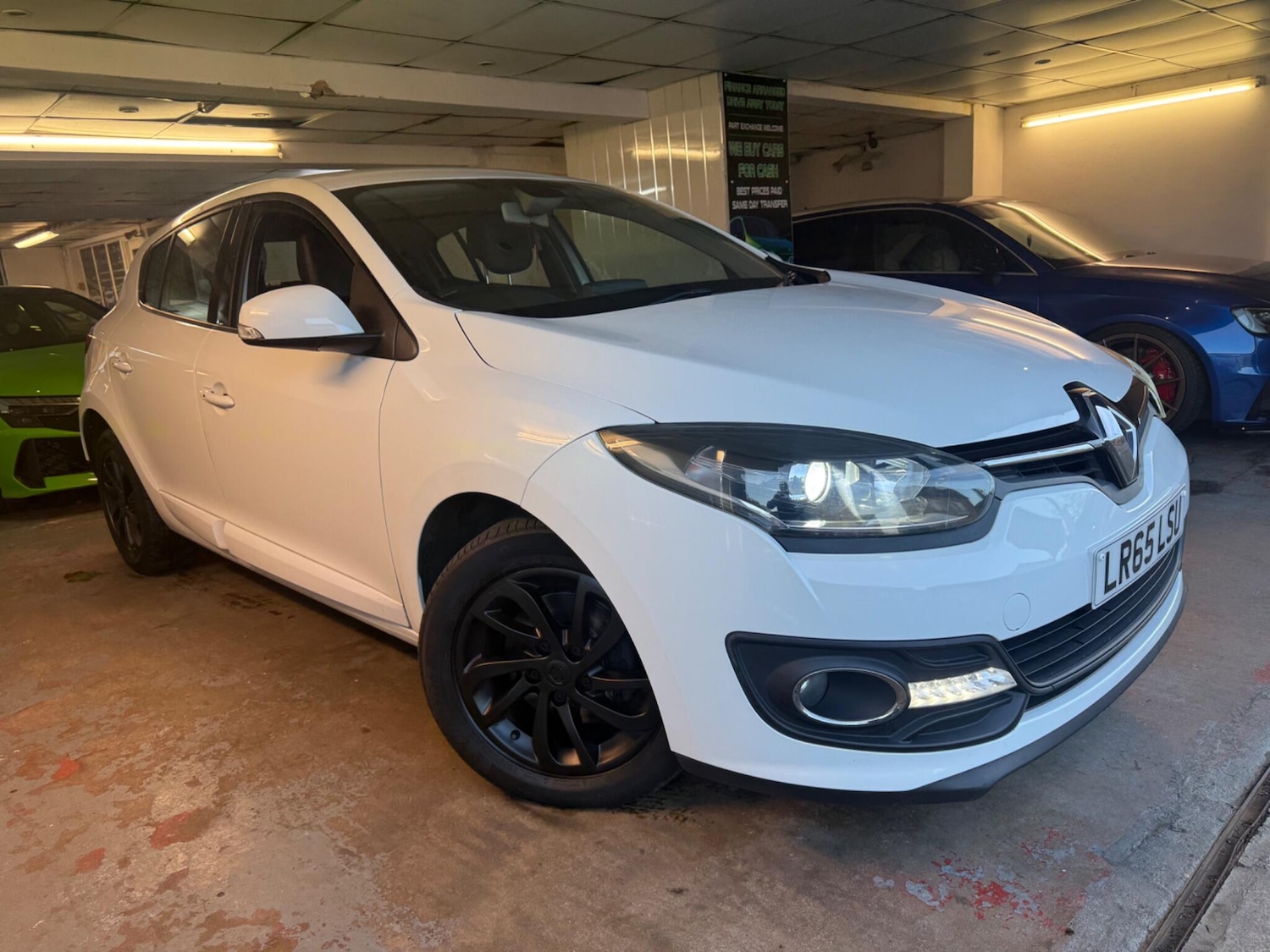 Used Renault Megane 2015 for sale - 76996297: Photo 1