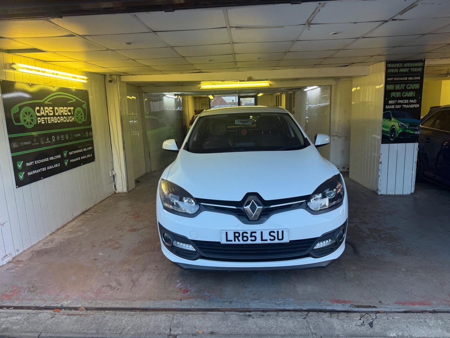 Used Renault Megane 2015 for sale - 76996297: Photo 5