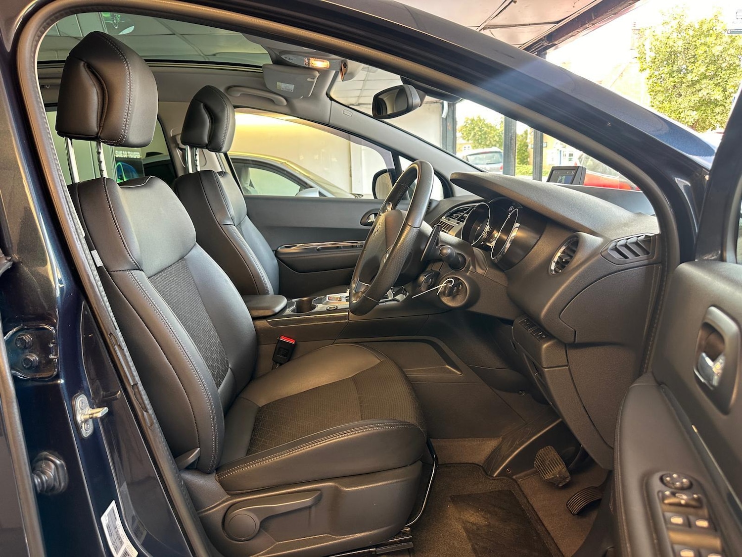 Used Peugeot 3008 2014 for sale - 76002351: Photo 9