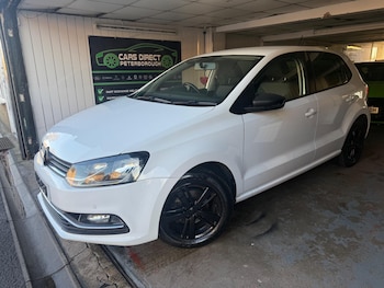 Used Volkswagen Polo 2016 for sale - 76484788: Photo