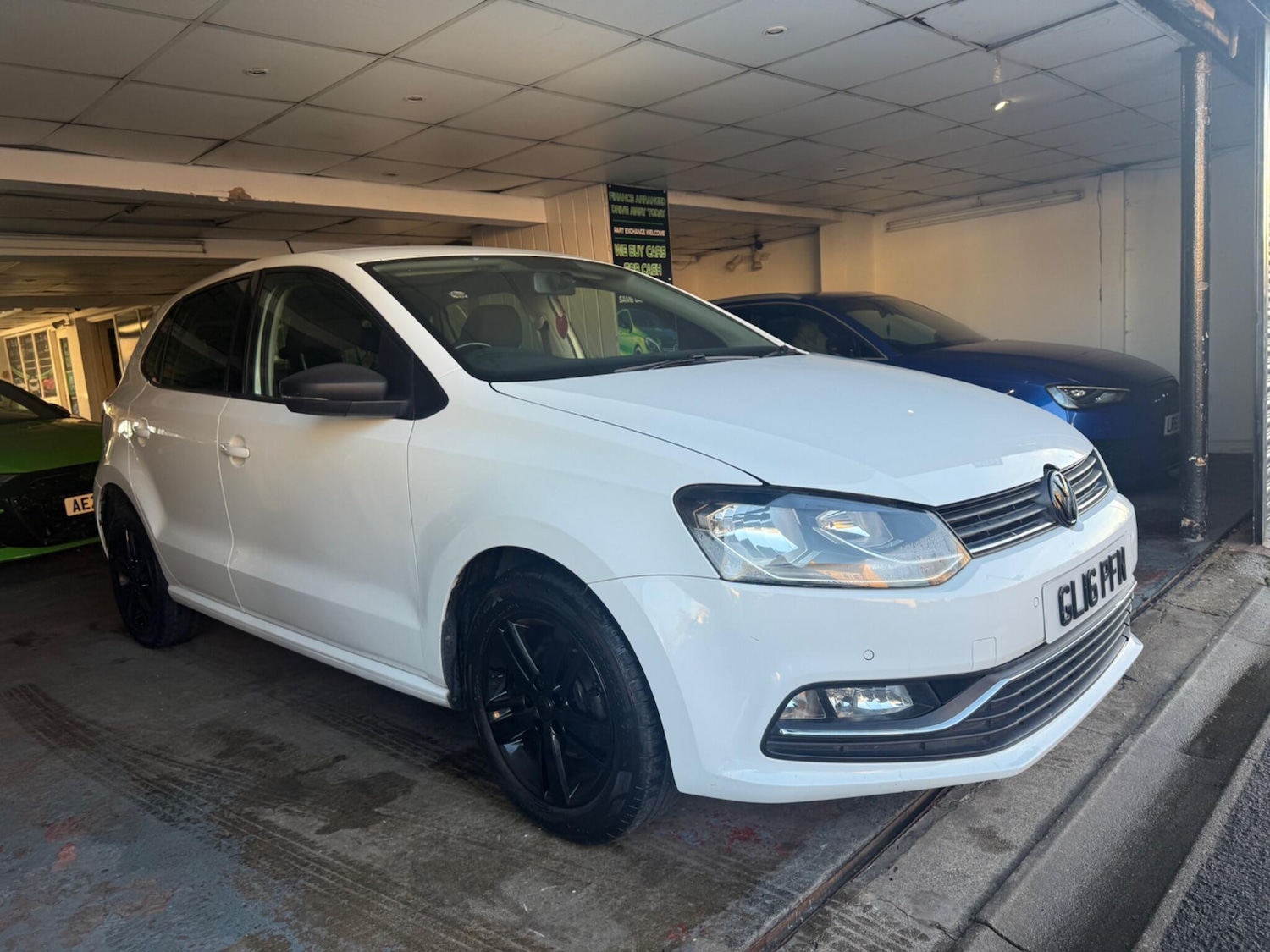 Used Volkswagen Polo 2016 for sale - 76484788: Photo 3