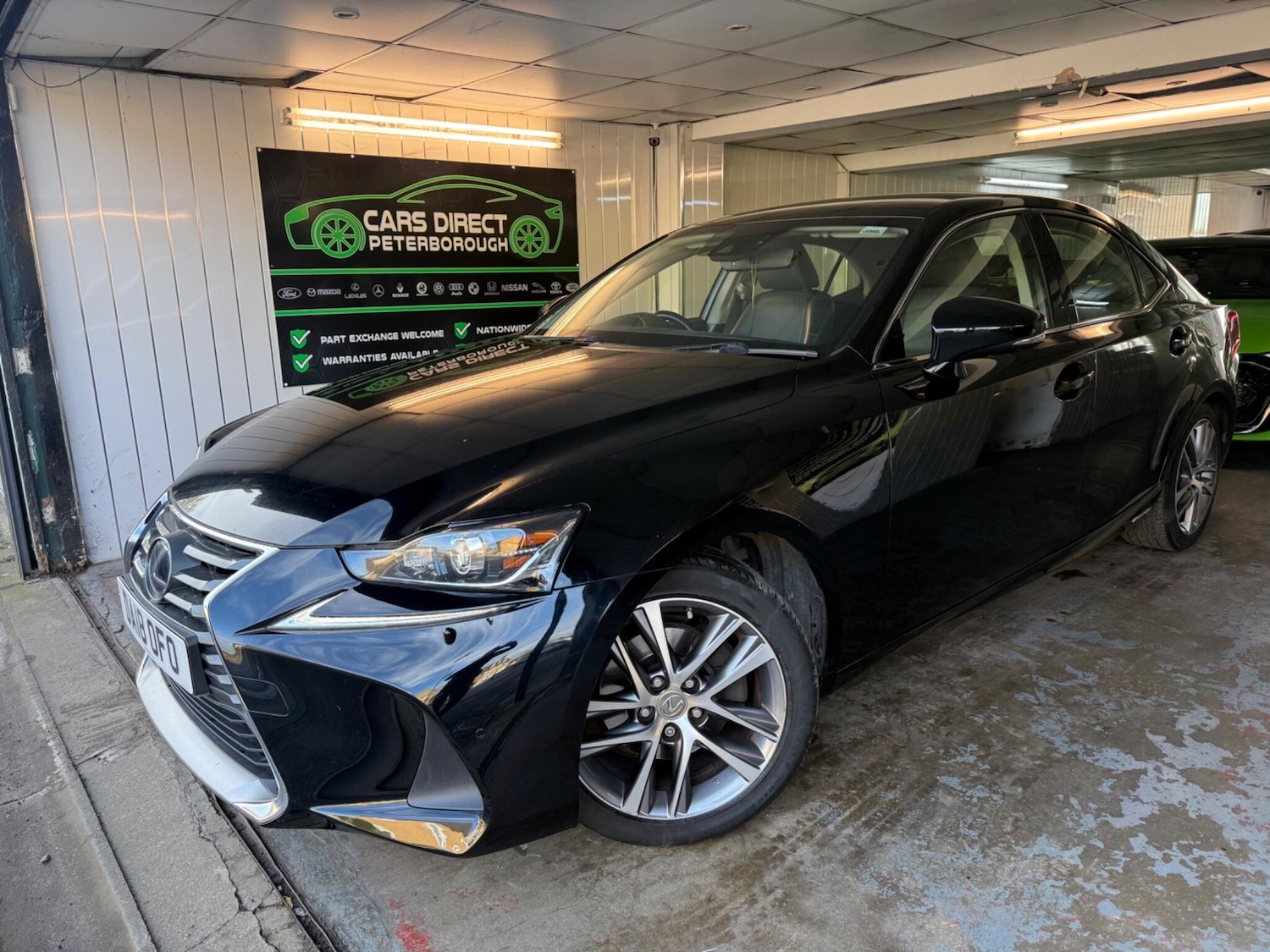 Used Lexus IS 2018 for sale - 77658154: Photo 2