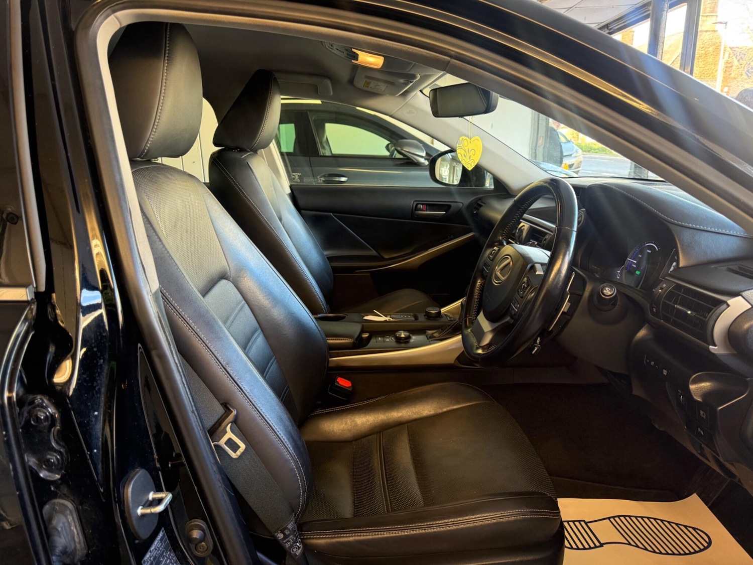 Used Lexus IS 2018 for sale - 77658154: Photo 9