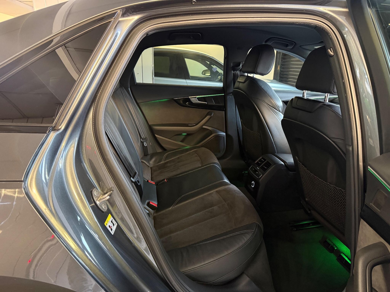 Used Audi A4 2018 for sale - 77040704: Photo 10