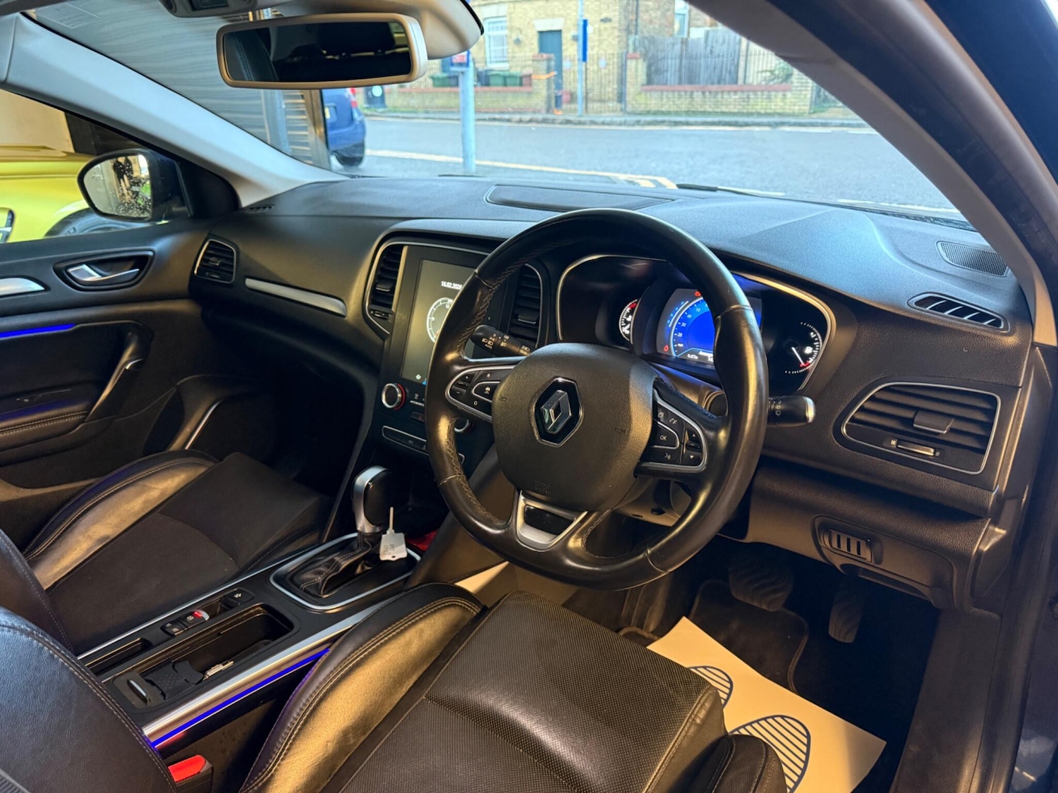 Used Renault Megane 2017 for sale - 77425565: Photo 11