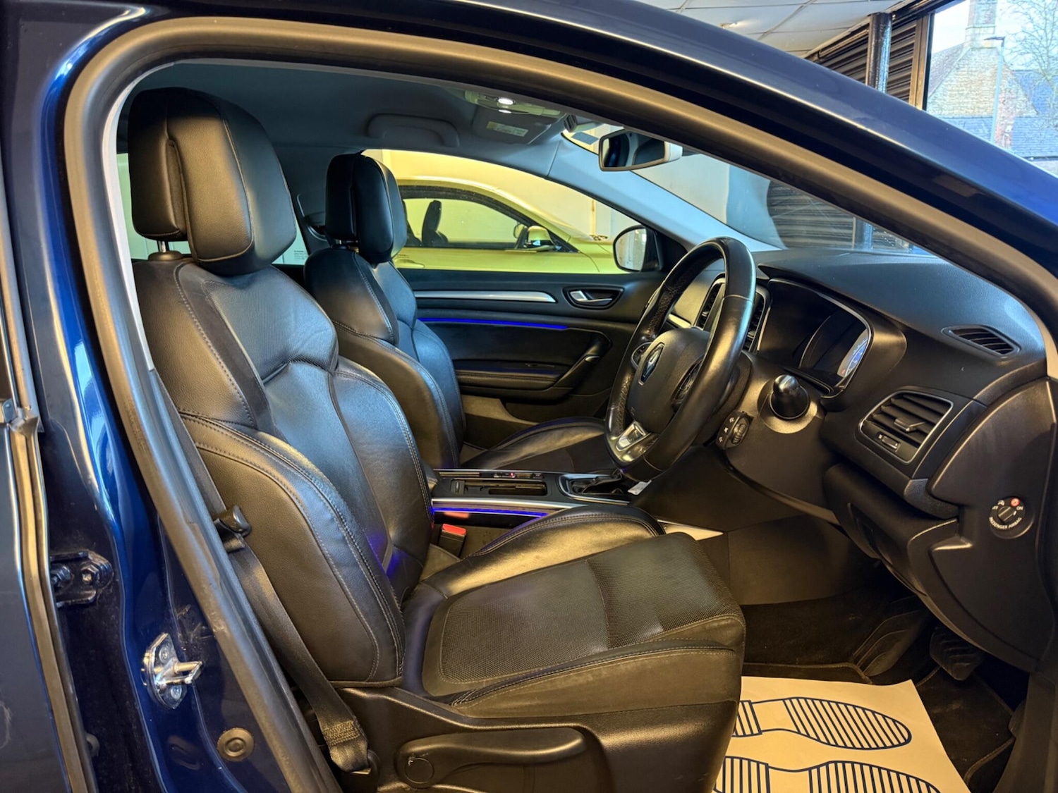 Used Renault Megane 2017 for sale - 77425565: Photo 9