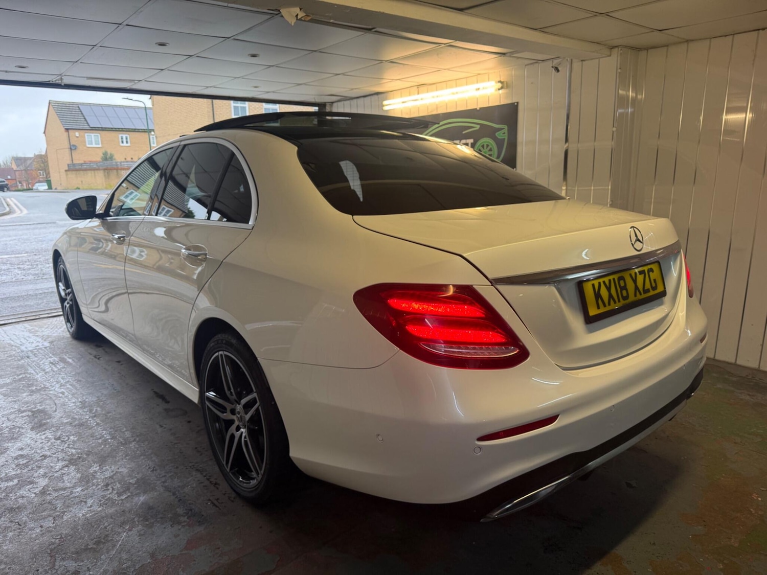 Used Mercedes-Benz E Class 2018 for sale - 76802351: Photo 6