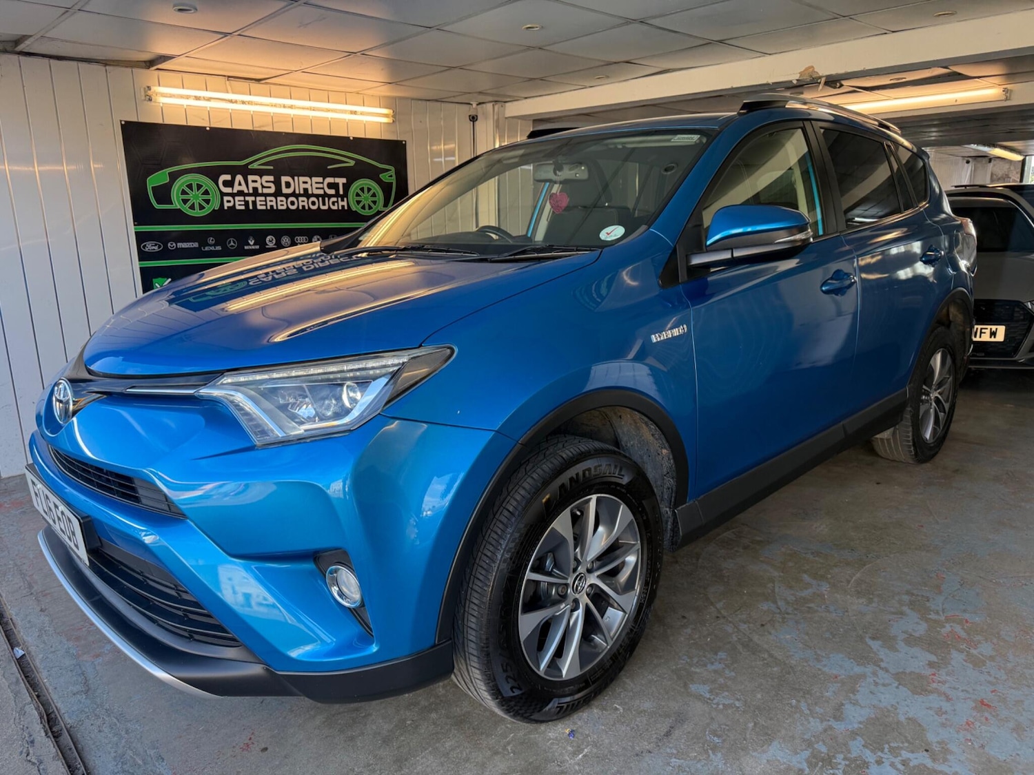 Used Toyota RAV4 for sale - 77926018: Photo 4