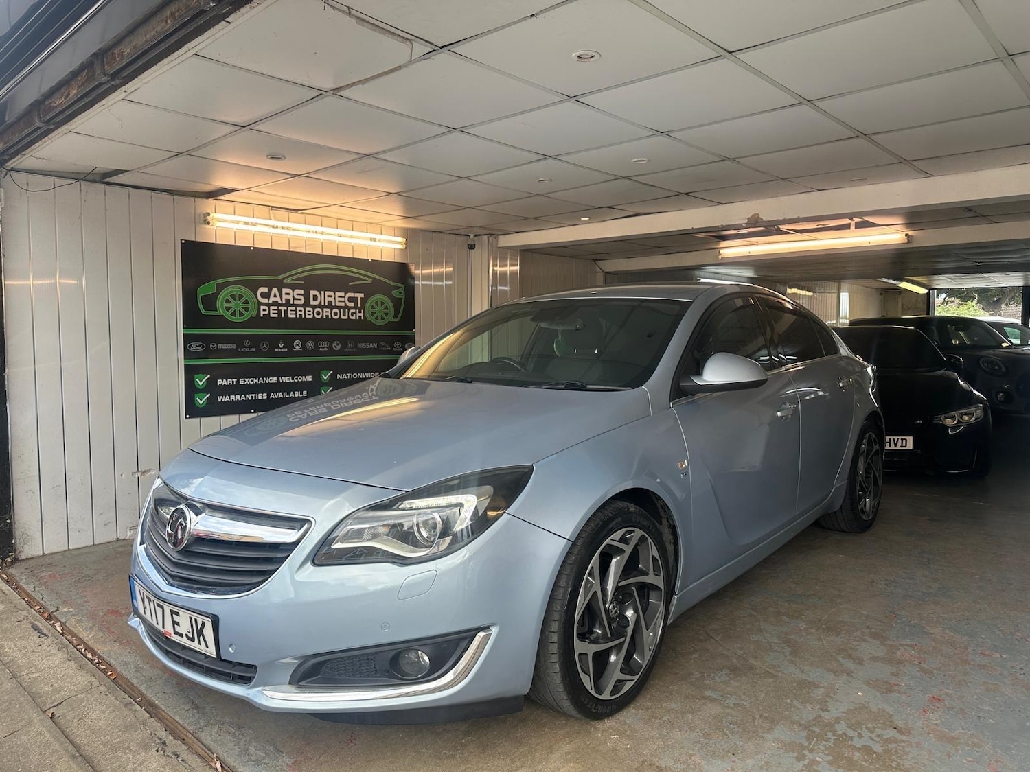 Used Vauxhall Insignia 2017 for sale - 76989239: Photo 4