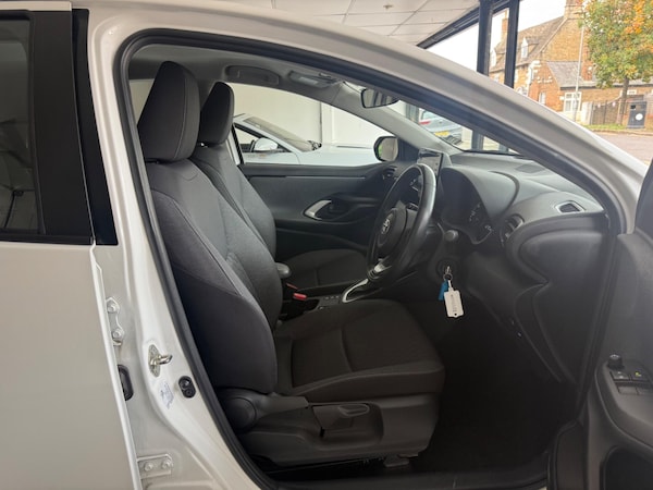 Used Toyota Yaris 2022 for sale - 76283261: Photo 9