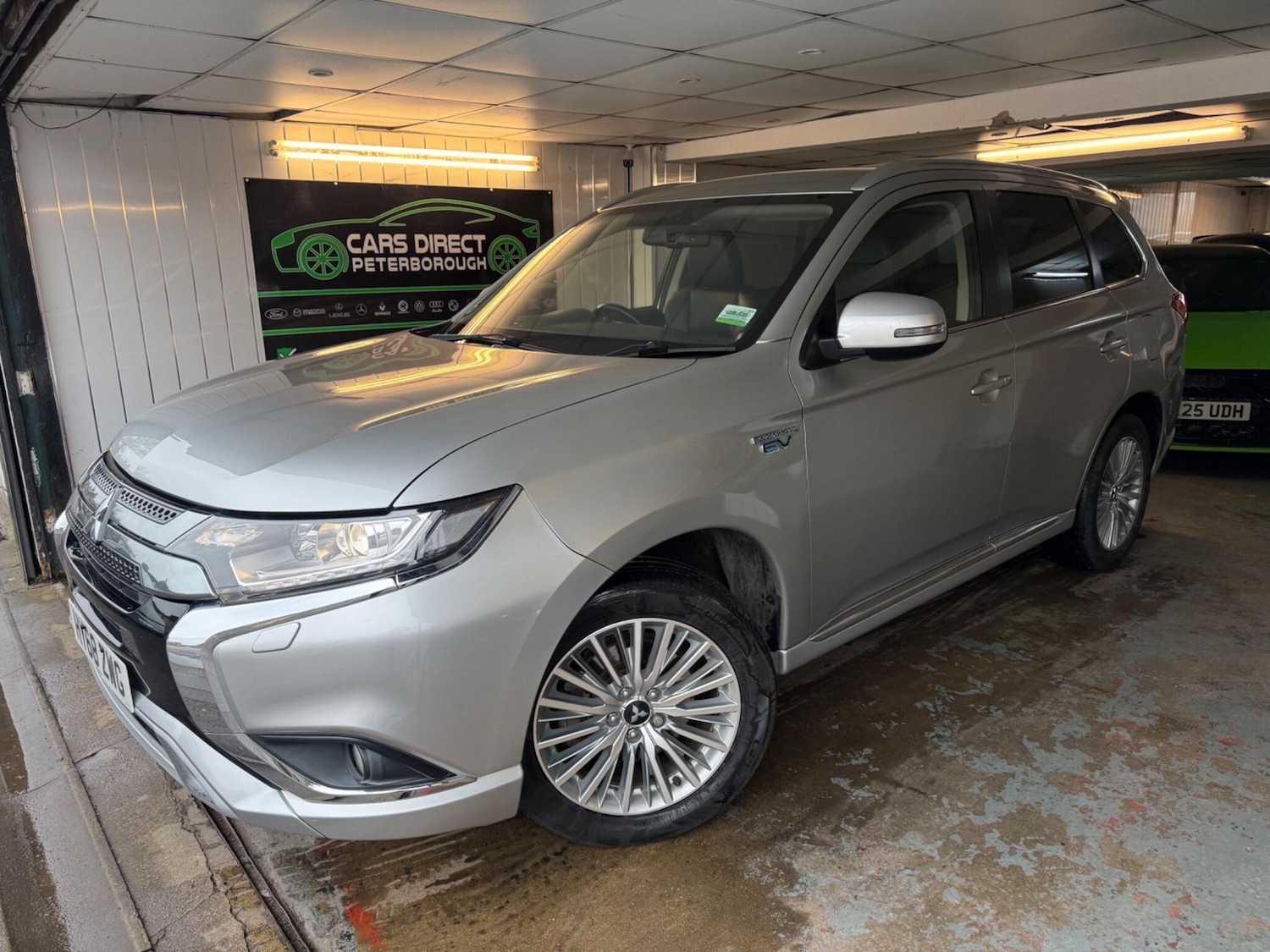Used Mitsubishi Outlander 2018 for sale - 77598888: Photo 2