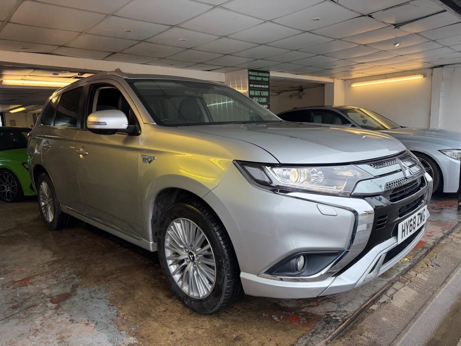 Used Mitsubishi Outlander 2018 for sale - 77598888: Photo 3